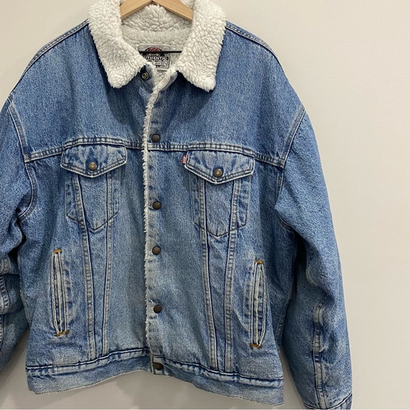 Vintage Levi’s Sherpa Lined Jean Trucker Jacket - Picture 10 of 16